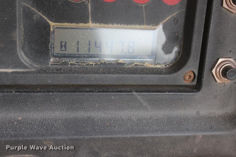 image for item L4856 1998 Caterpillar D6M dozer