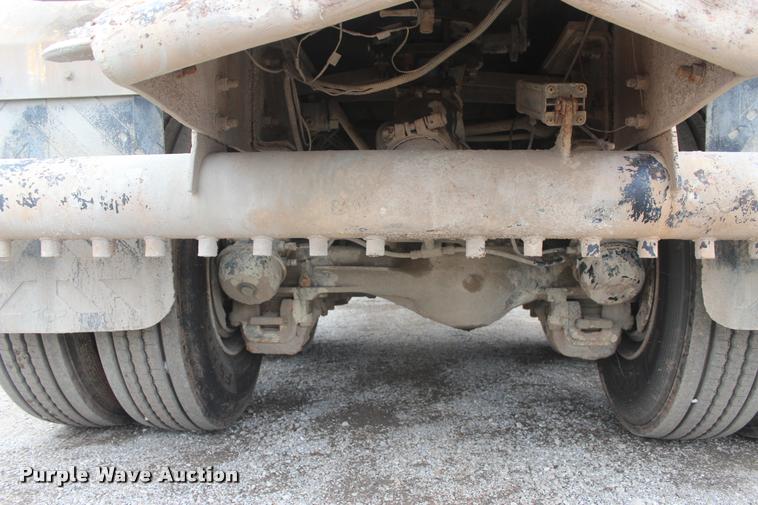 image for item L4857 1993 Mack DM688S semi truck