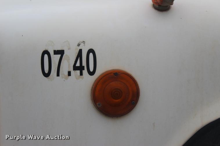 image for item L4857 1993 Mack DM688S semi truck