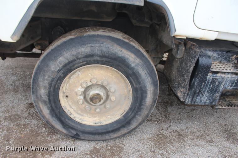 image for item L4857 1993 Mack DM688S semi truck