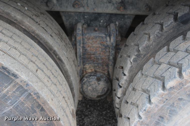 image for item L4857 1993 Mack DM688S semi truck