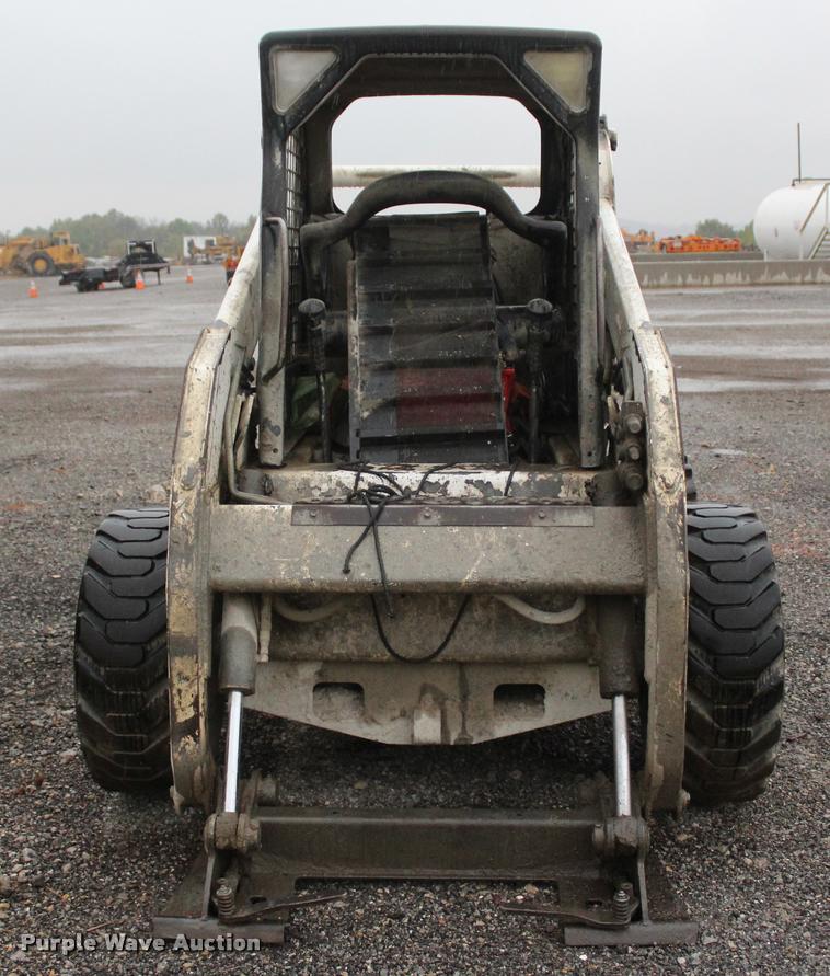 image for item L4875 2002 Bobcat 773 skid steer