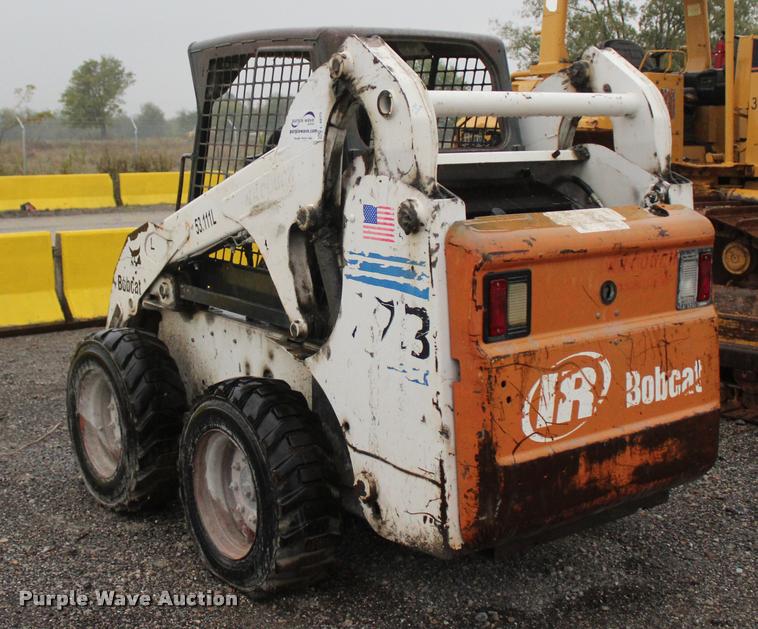 image for item L4875 2002 Bobcat 773 skid steer