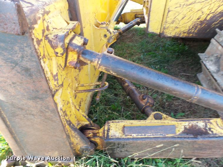 image for item L7133 1997 Komatsu D65EX 12 dozer