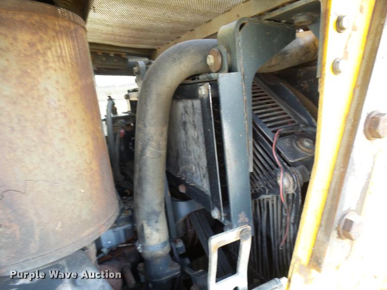 image for item L7133 1997 Komatsu D65EX 12 dozer