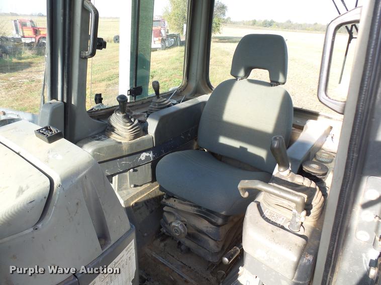 image for item L7133 1997 Komatsu D65EX 12 dozer