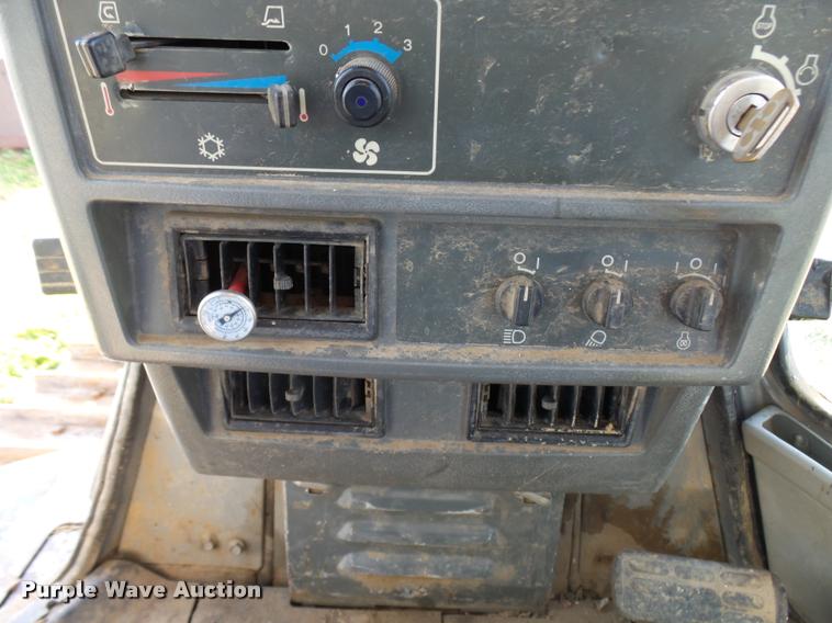 image for item L7133 1997 Komatsu D65EX 12 dozer