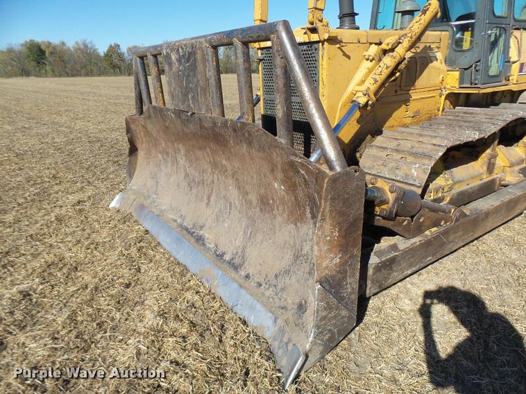 image for item L7164 1991 Komatsu D68E-1 dozer