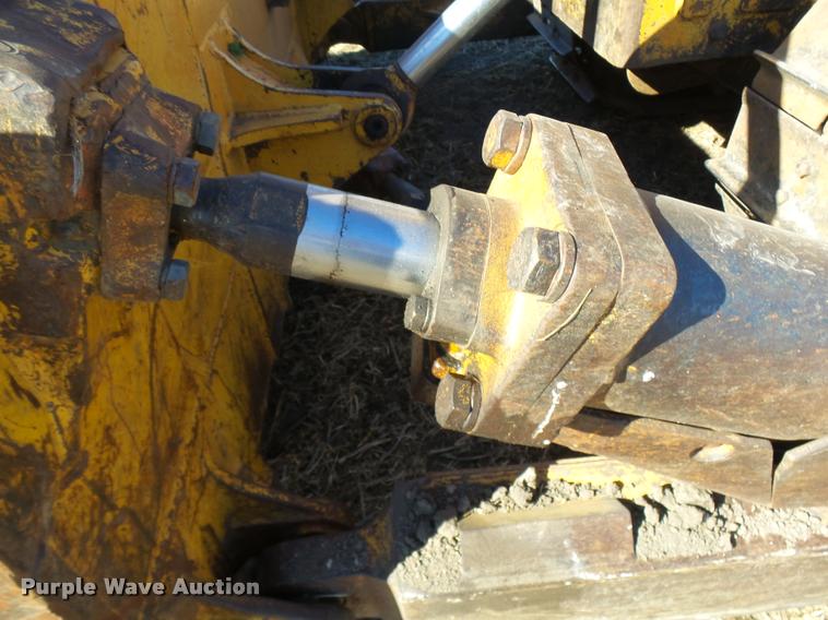 image for item L7164 1991 Komatsu D68E-1 dozer