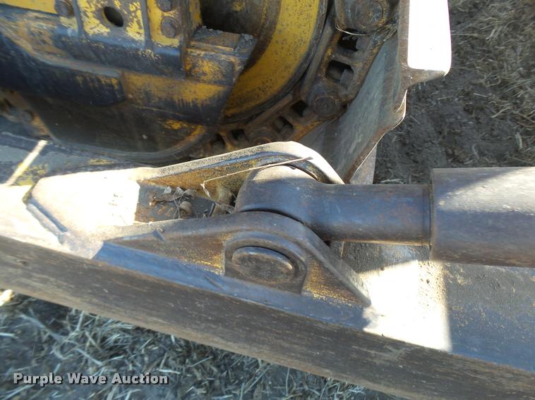 image for item L7164 1991 Komatsu D68E-1 dozer