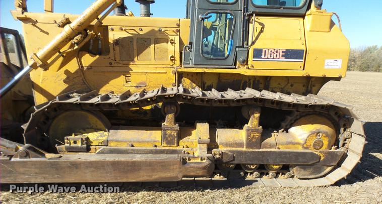 image for item L7164 1991 Komatsu D68E-1 dozer