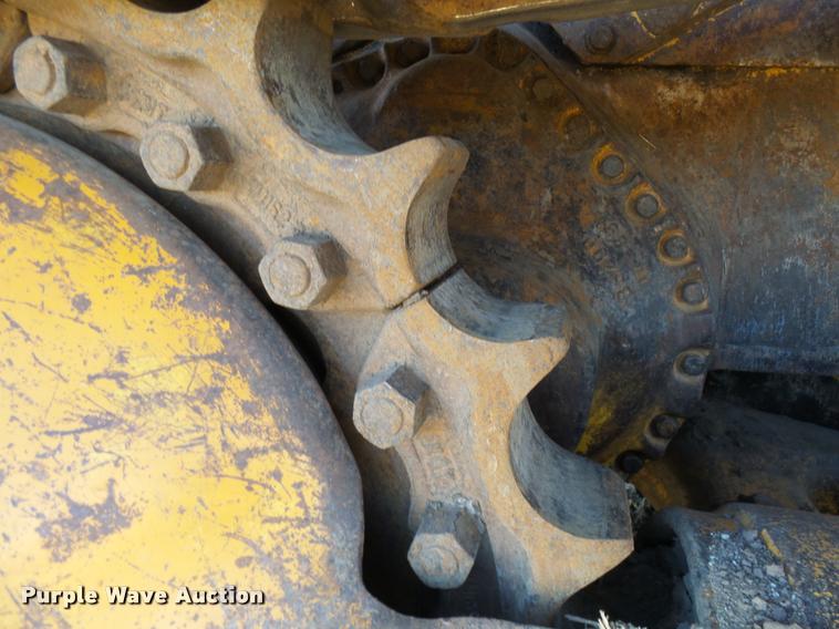 image for item L7164 1991 Komatsu D68E-1 dozer