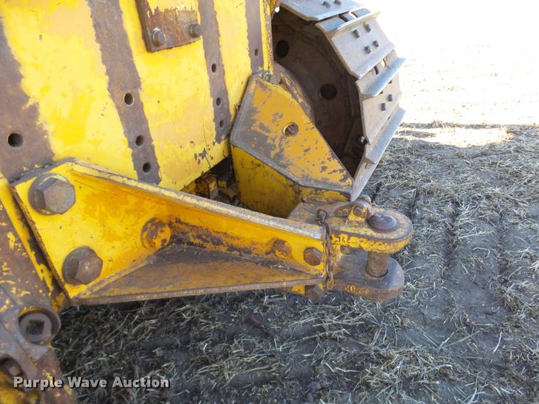 image for item L7164 1991 Komatsu D68E-1 dozer