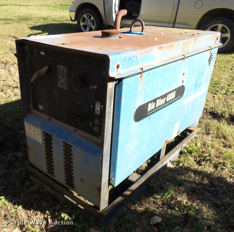 image for item L7165 Miller Big Blue 400D welder/generator
