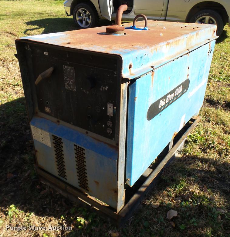 image for item L7165 Miller Big Blue 400D welder/generator