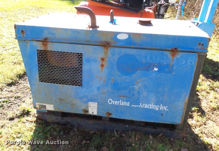 image for item L7165 Miller Big Blue 400D welder/generator