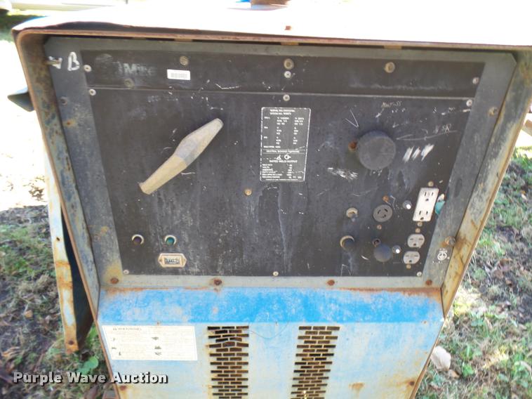 image for item L7165 Miller Big Blue 400D welder/generator
