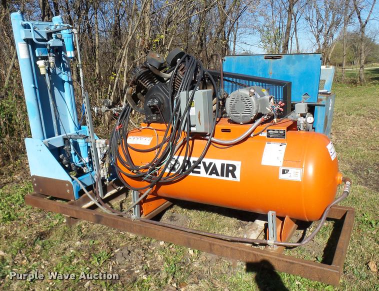 image for item L7166 Hankison Devair compressor/dryer system