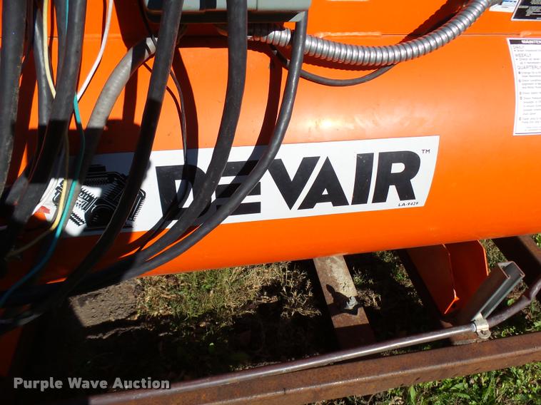 image for item L7166 Hankison Devair compressor/dryer system