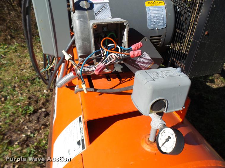 image for item L7166 Hankison Devair compressor/dryer system