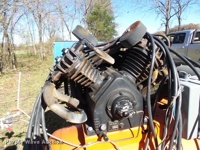 image for item L7166 Hankison Devair compressor/dryer system