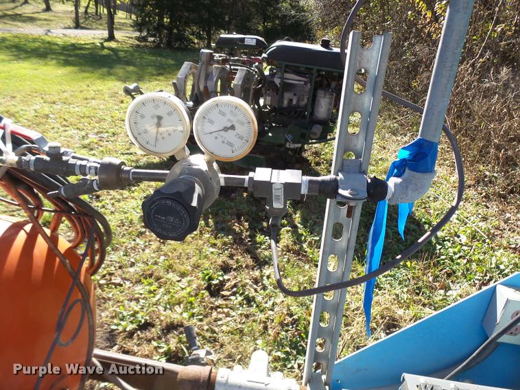 image for item L7166 Hankison Devair compressor/dryer system