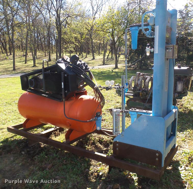 image for item L7166 Hankison Devair compressor/dryer system