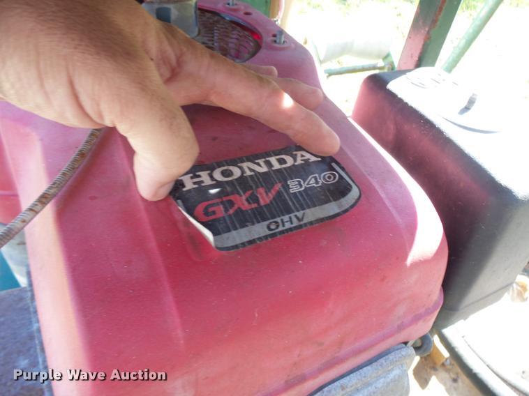 image for item L7175 Mcelroy TracStar 28 fusion machine