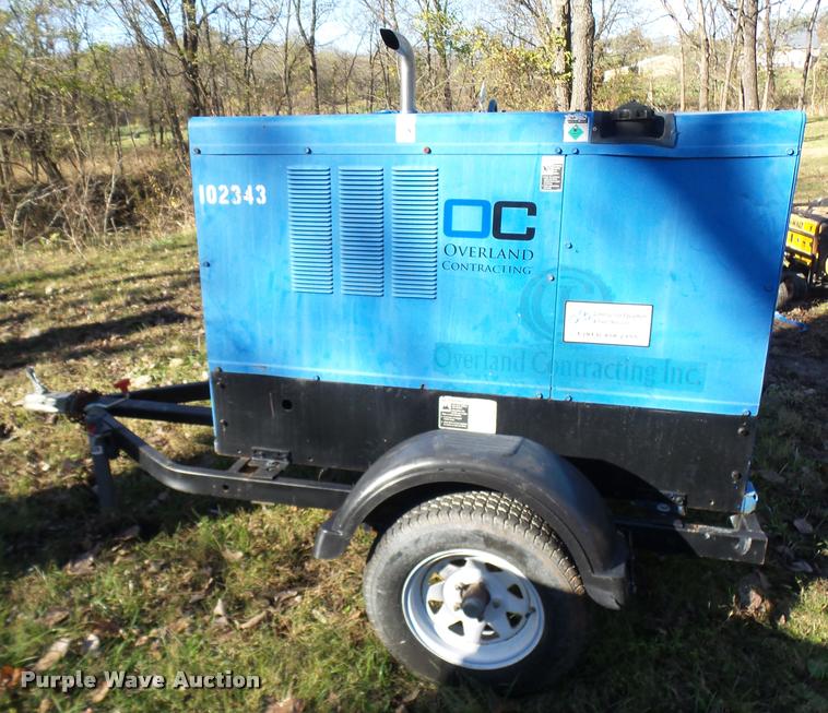 image for item L7181 Miller Big Blue 402D welder/generator