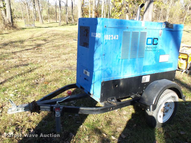 image for item L7181 Miller Big Blue 402D welder/generator