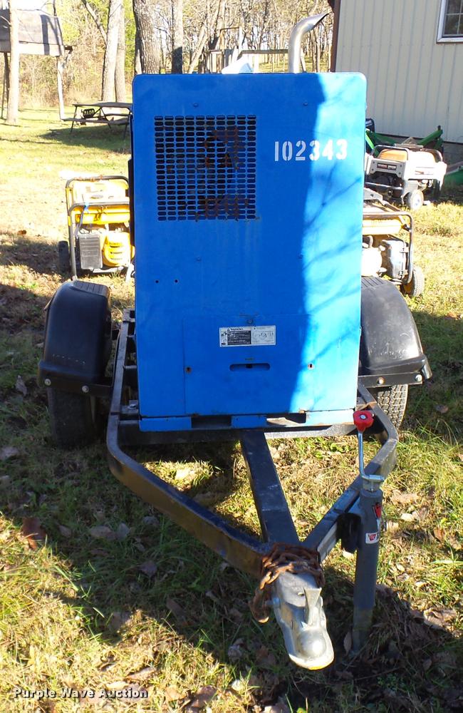 image for item L7181 Miller Big Blue 402D welder/generator