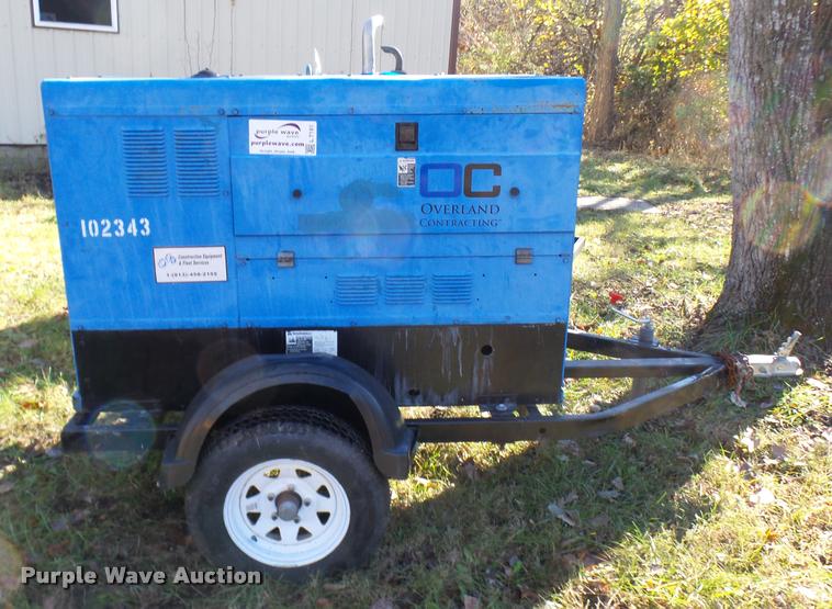 image for item L7181 Miller Big Blue 402D welder/generator