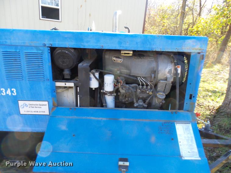 image for item L7181 Miller Big Blue 402D welder/generator