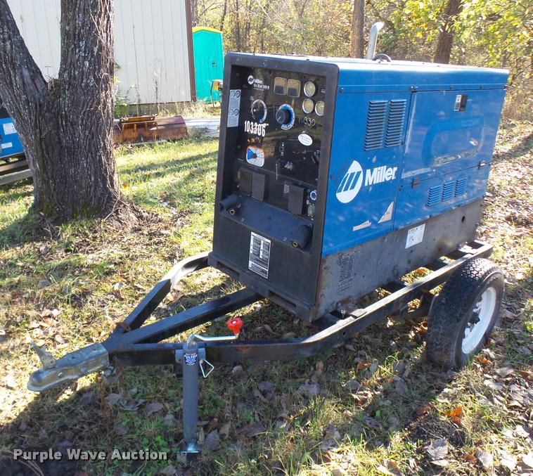 image for item L7183 Miller Big Blue 500D welder/generator