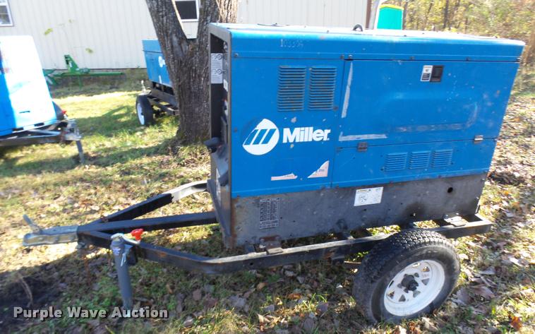 image for item L7183 Miller Big Blue 500D welder/generator