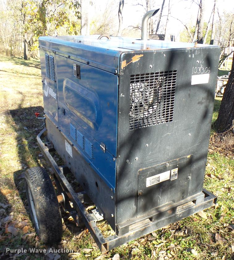 image for item L7183 Miller Big Blue 500D welder/generator