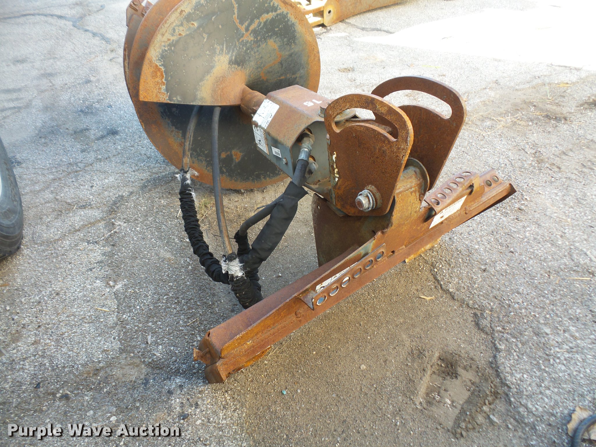 Bobcat 15 skid steer auger in Olathe, KS Item DA3900 sold Purple Wave