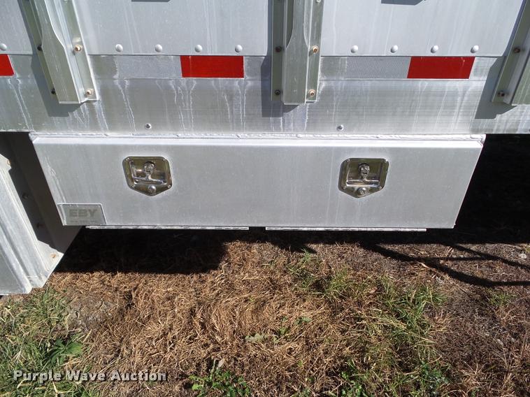 image for item BZ9932 2007 Eby livestock trailer