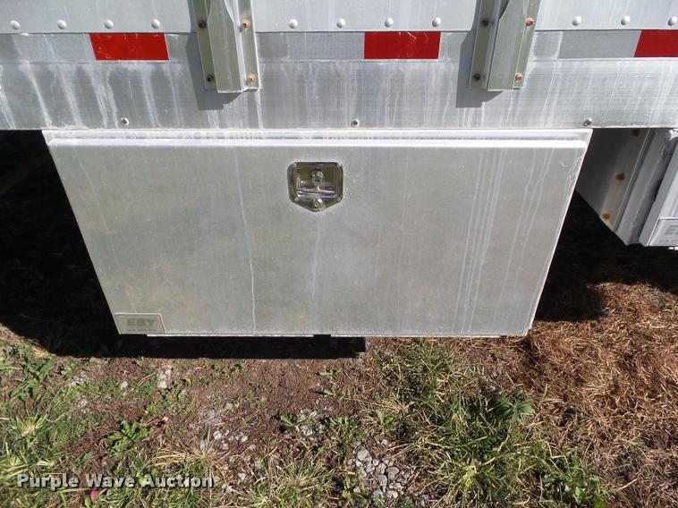 image for item BZ9932 2007 Eby livestock trailer