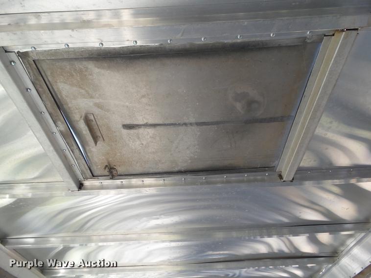 image for item BZ9932 2007 Eby livestock trailer