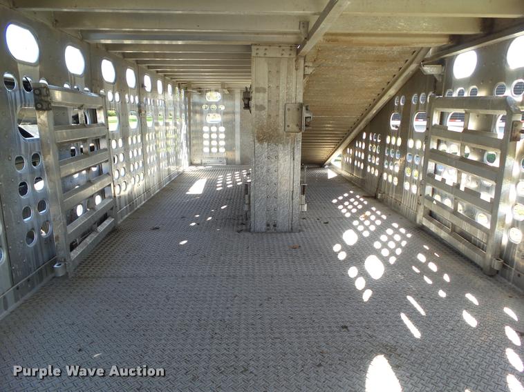 image for item BZ9932 2007 Eby livestock trailer