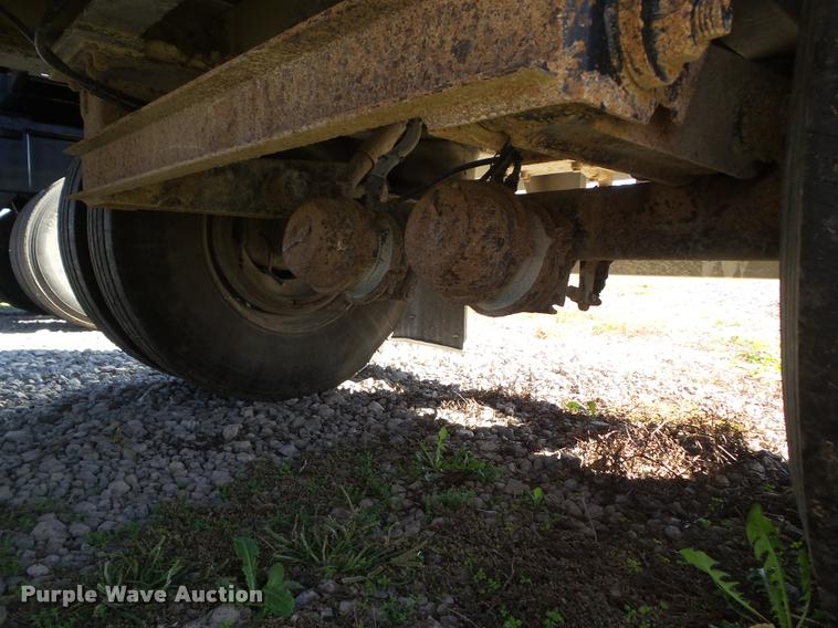 image for item BZ9932 2007 Eby livestock trailer