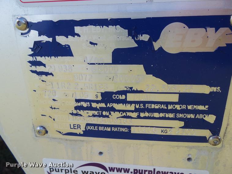 image for item BZ9932 2007 Eby livestock trailer