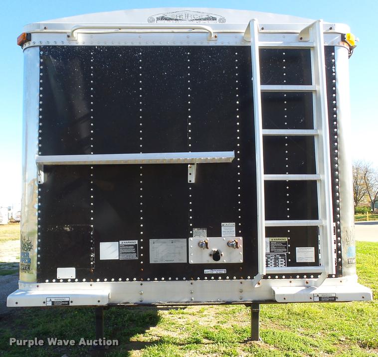 image for item BZ9933 2001 Timpte double hopper grain trailer