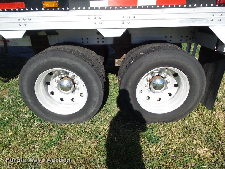image for item BZ9933 2001 Timpte double hopper grain trailer