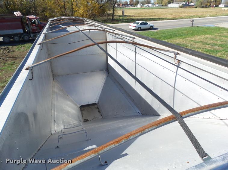 image for item BZ9933 2001 Timpte double hopper grain trailer