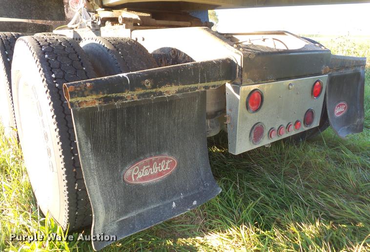 image for item DA3887 1998 Peterbilt 379 semi truck