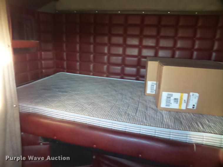 image for item DA3887 1998 Peterbilt 379 semi truck