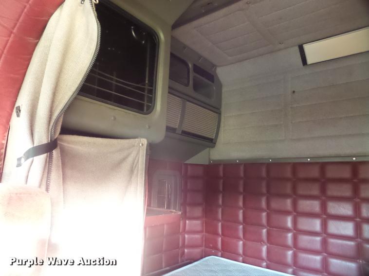 image for item DA3887 1998 Peterbilt 379 semi truck