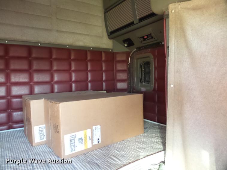 image for item DA3887 1998 Peterbilt 379 semi truck